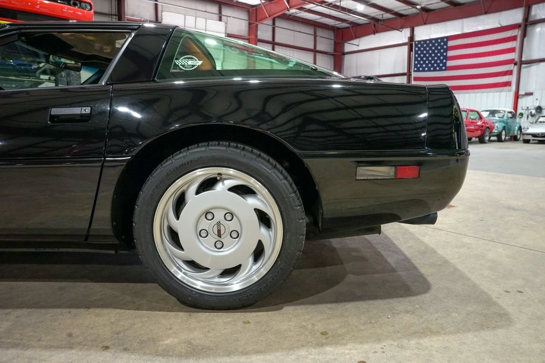 1991 Chevrolet Corvette C4 - Image 3 of 10