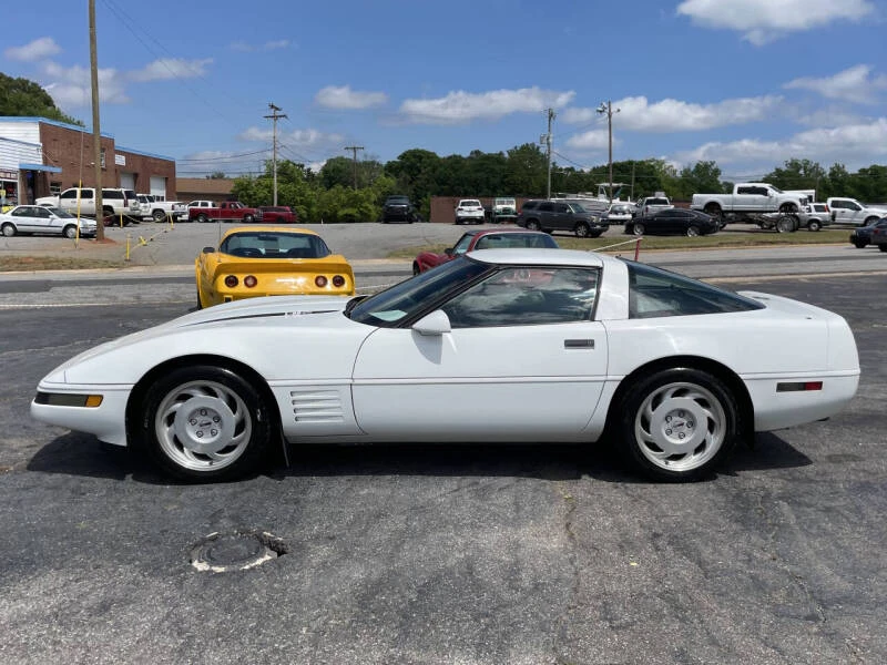 1991 Chevrolet Corvette C4 - Image 2 of 24