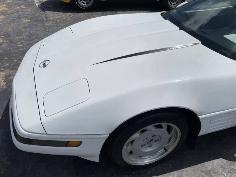 1991 Chevrolet Corvette C4 - Image 22 of 24