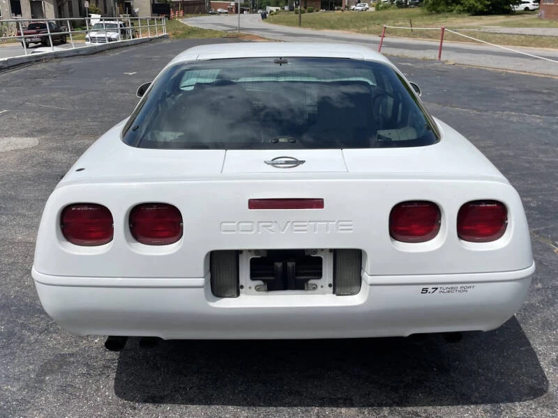 1991 Chevrolet Corvette C4 - Image 4 of 24