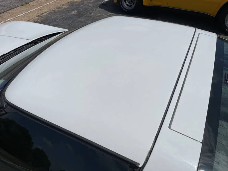 1991 Chevrolet Corvette C4 - Image 23 of 24
