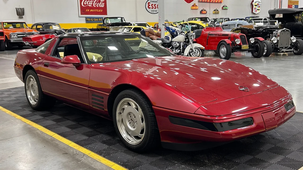 1991 Chevrolet Corvette - Image 2 of 10
