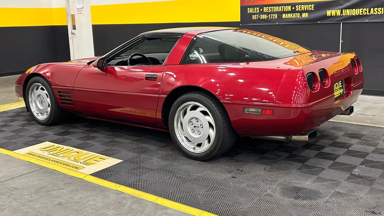 1991 Chevrolet Corvette - Image 4 of 10