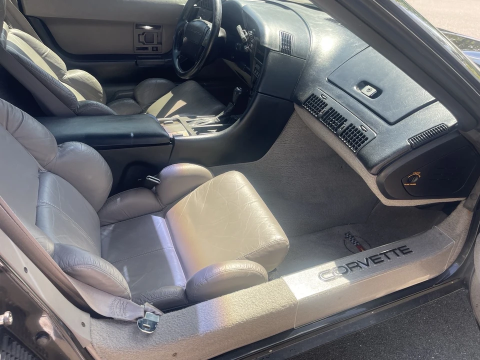 1991 Chevrolet Corvette C4 - Image 11 of 15