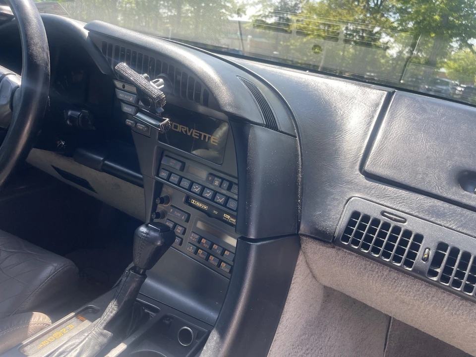 1991 Chevrolet Corvette C4 - Image 12 of 15