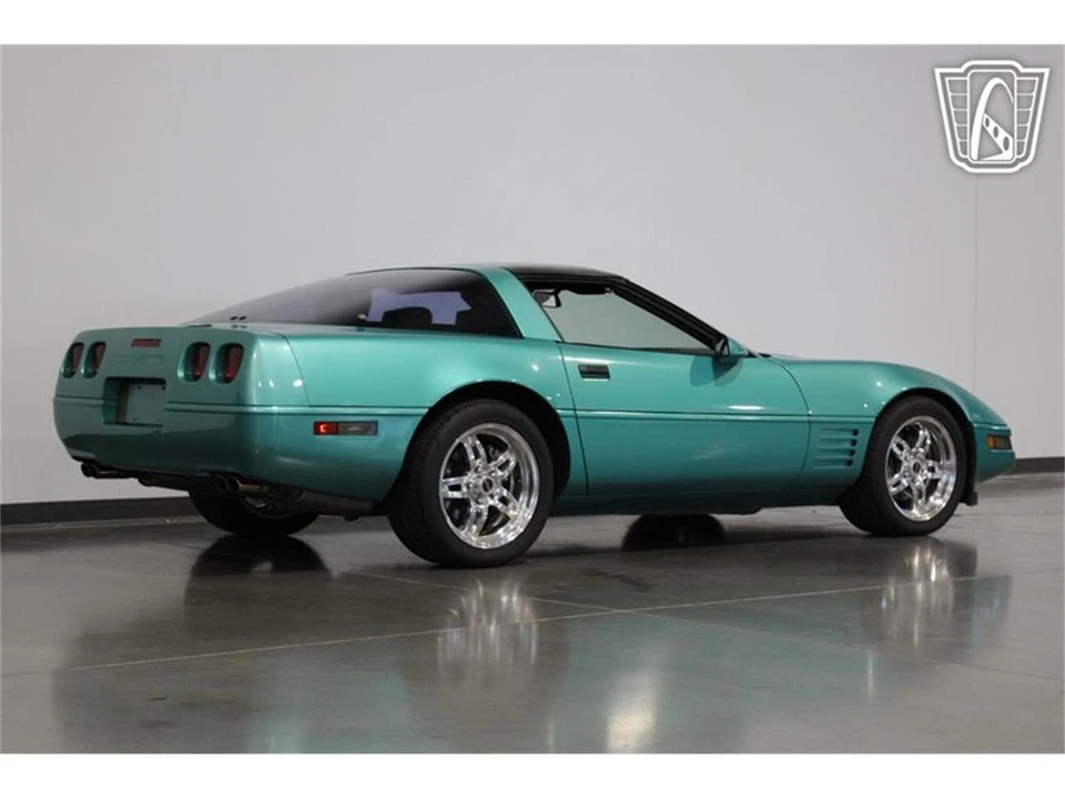 1991 Chevrolet Corvette C4 - Image 25 of 31