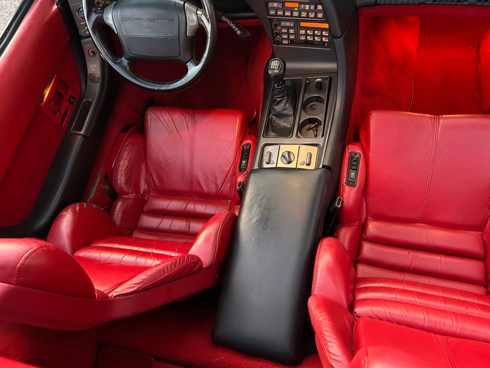 1991 Chevrolet Corvette C4 - Image 12 of 21