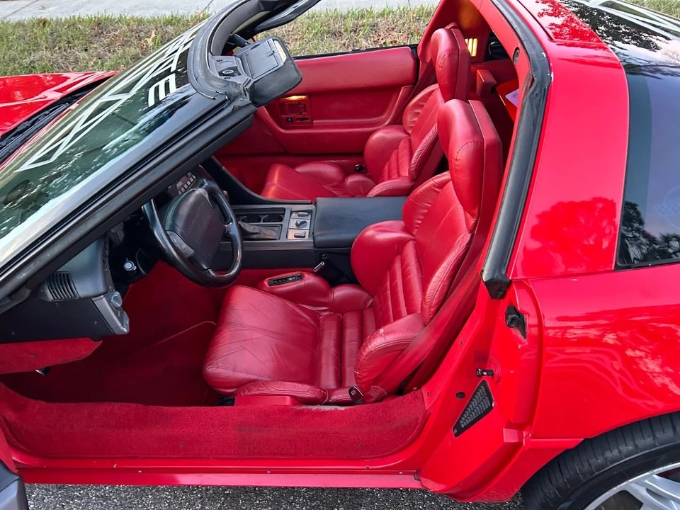 1991 Chevrolet Corvette C4 - Image 9 of 21