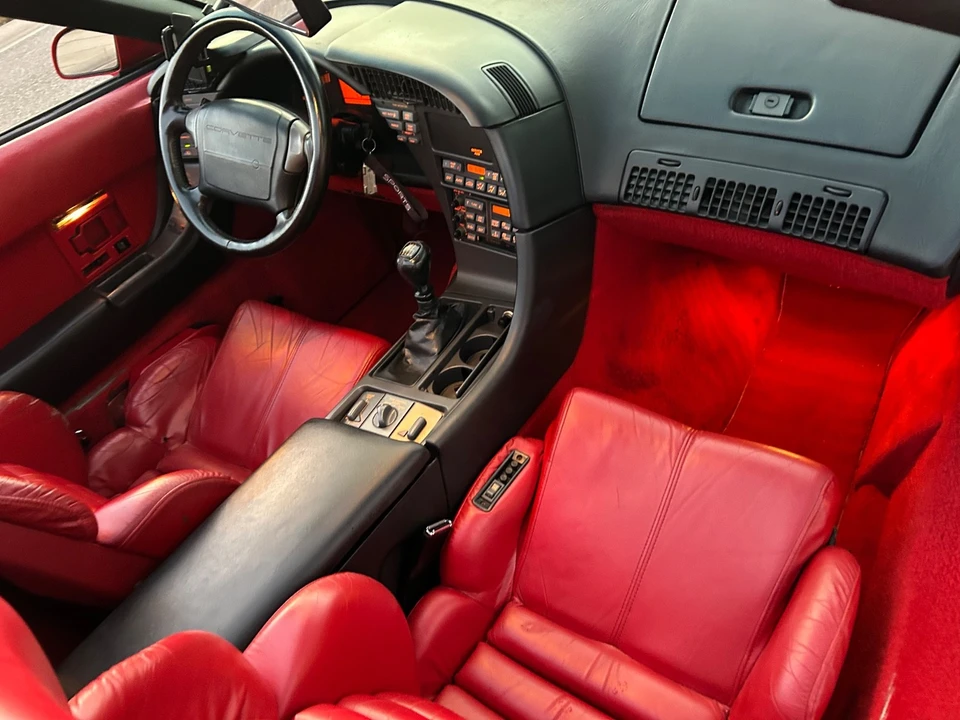1991 Chevrolet Corvette C4 - Image 19 of 21