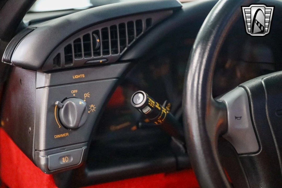 1991 Chevrolet Corvette C4 - Image 19 of 21