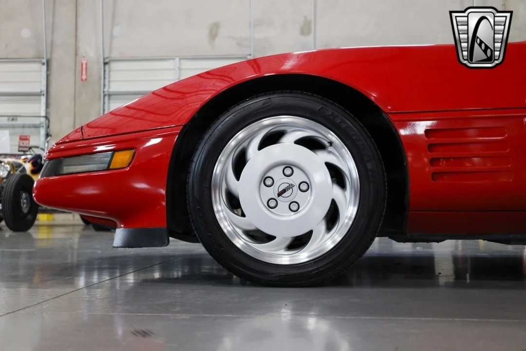 1991 Chevrolet Corvette C4 - Image 8 of 21