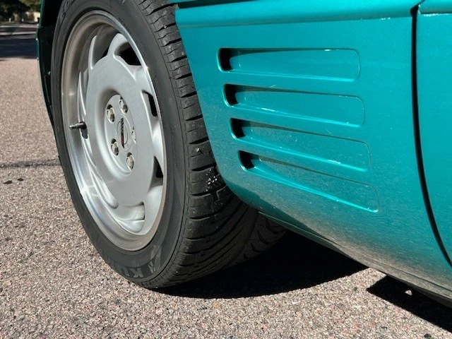 1991 Chevrolet Corvette C4 - Image 13 of 19