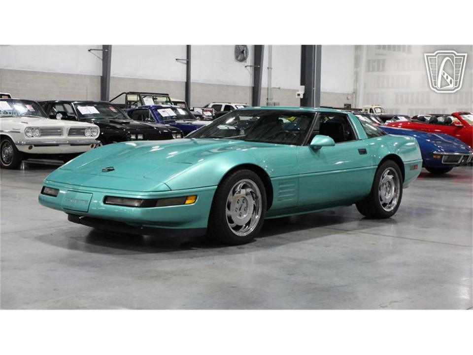 1991 Chevrolet Corvette C4 - Image 28 of 31