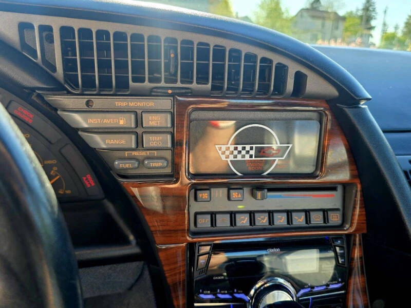 1991 Chevrolet Corvette C4 - Image 25 of 31