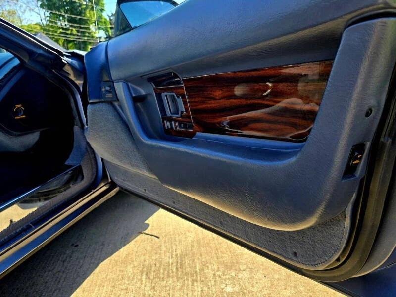 1991 Chevrolet Corvette C4 - Image 19 of 31