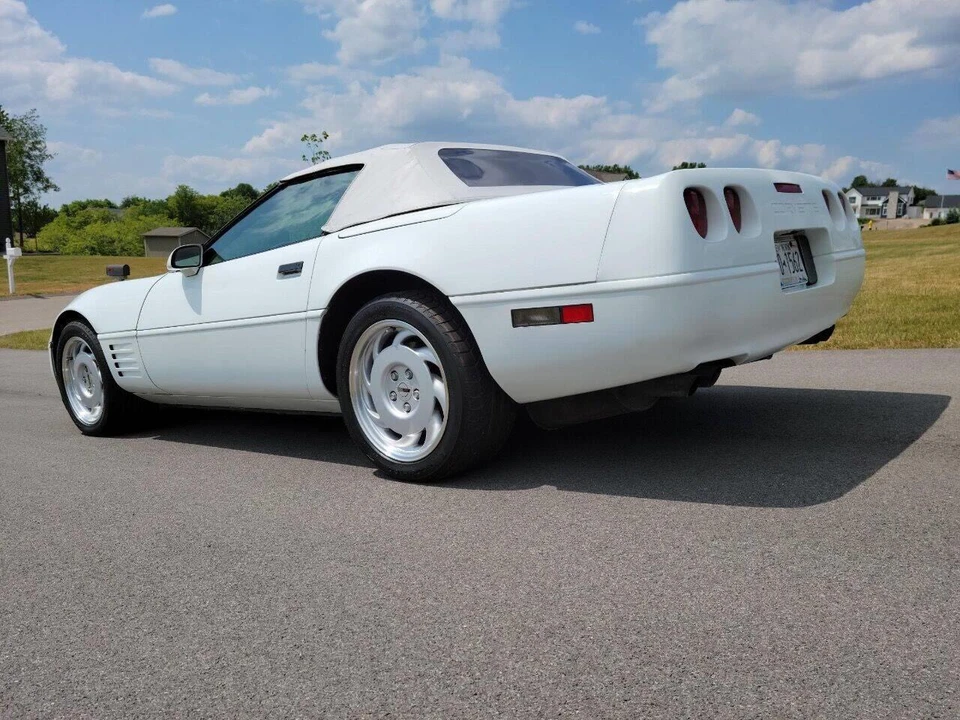 1991 Chevrolet Corvette C4 - Image 3 of 19