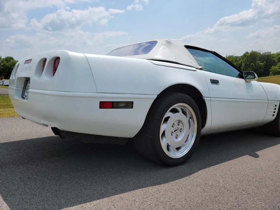 1991 Chevrolet Corvette C4 - Image 4 of 19