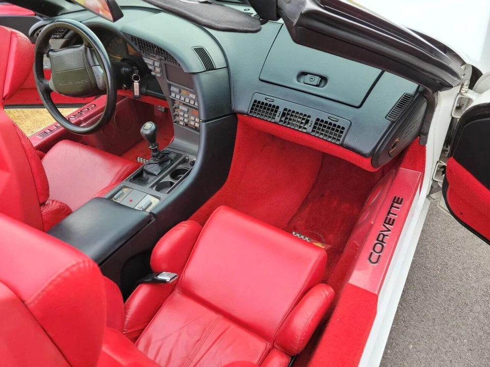 1991 Chevrolet Corvette C4 - Image 13 of 19