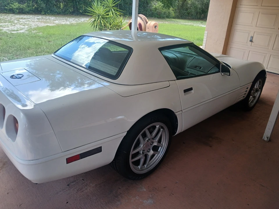 1991 Chevrolet Corvette C4 - Image 19 of 20