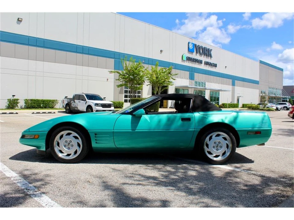 1991 Chevrolet Corvette C4 - Image 10 of 31