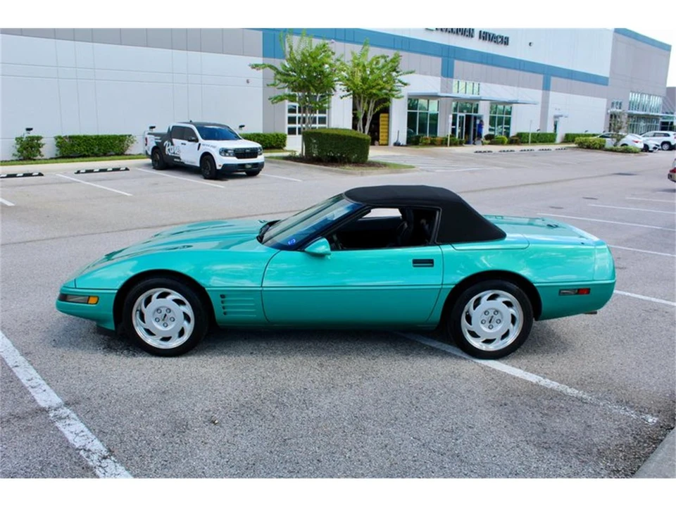 1991 Chevrolet Corvette C4 - Image 22 of 31
