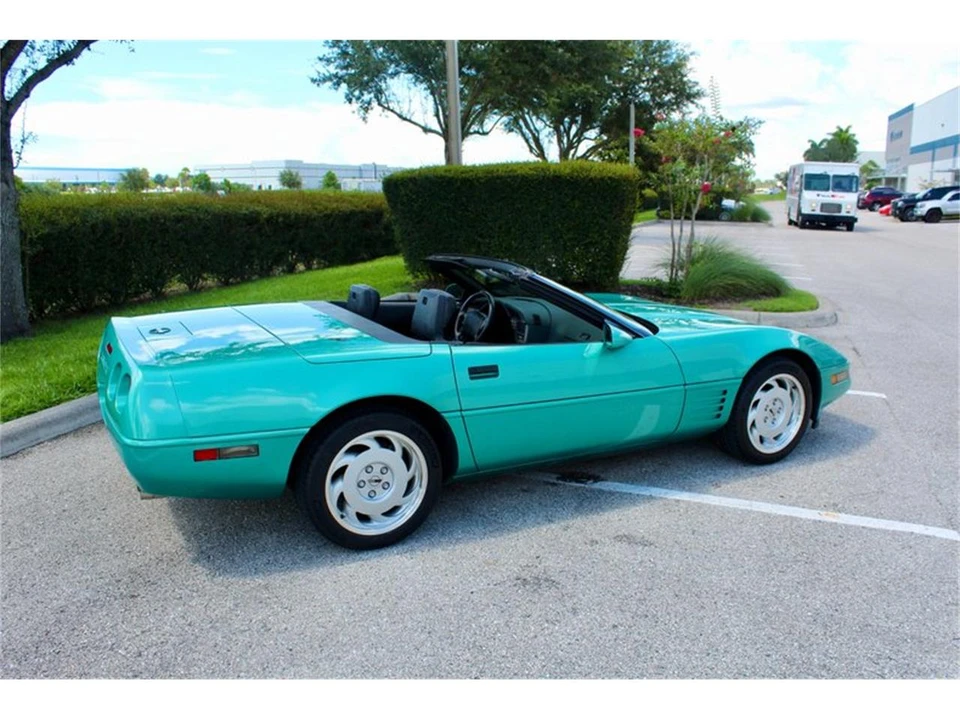 1991 Chevrolet Corvette C4 - Image 28 of 31