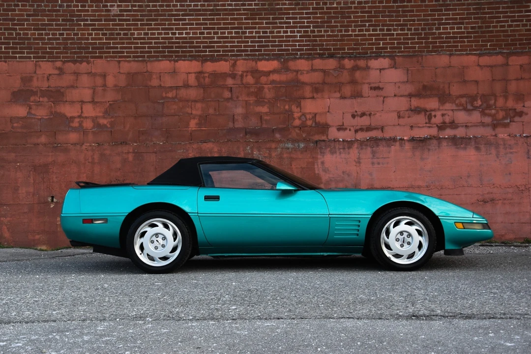 1991 Chevrolet Corvette C4 - Image 17 of 31