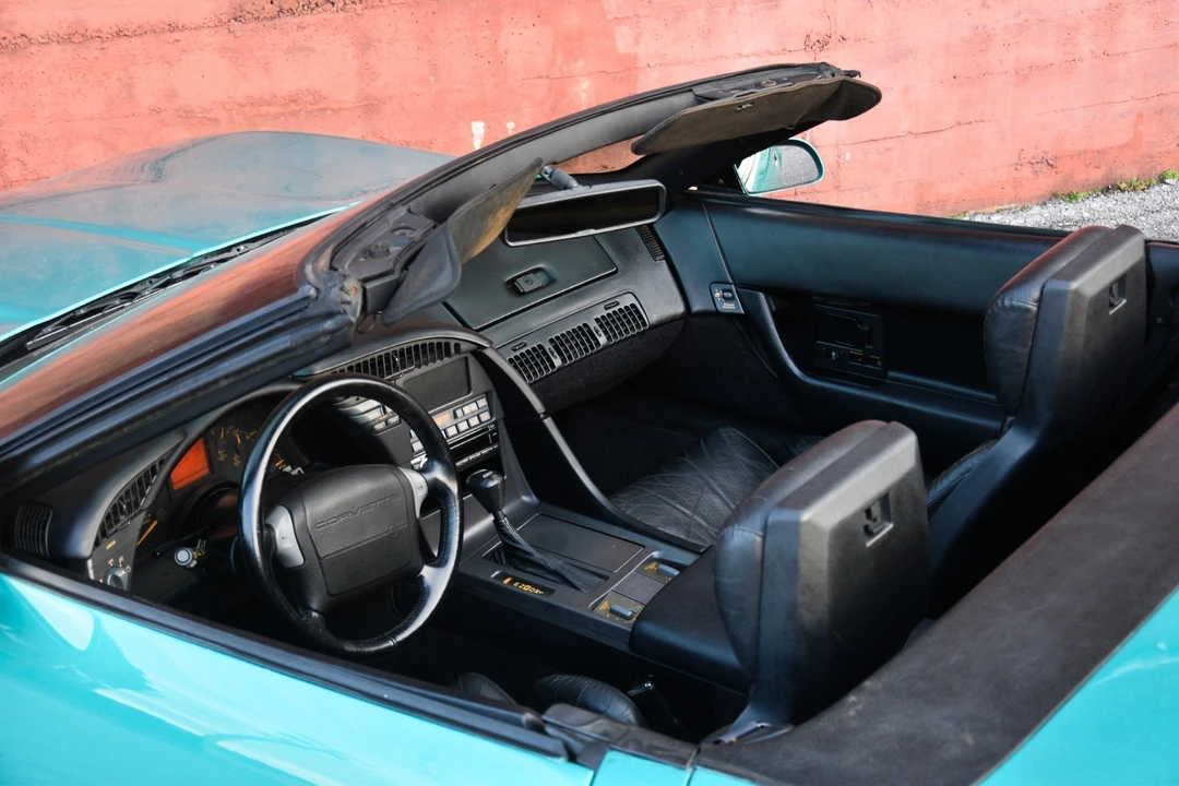 1991 Chevrolet Corvette C4 - Image 6 of 31