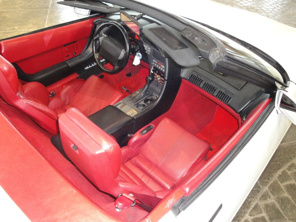 1991 Chevrolet Corvette C4 - Image 16 of 18