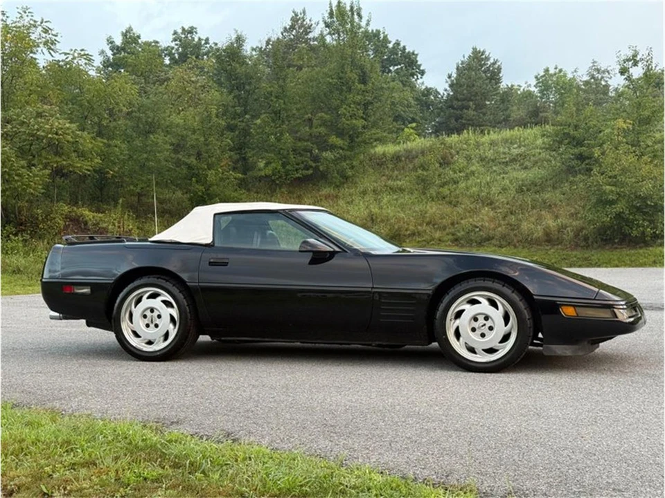 1991 Chevrolet Corvette C4 - Image 4 of 31
