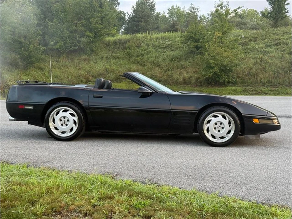1991 Chevrolet Corvette C4 - Image 12 of 31
