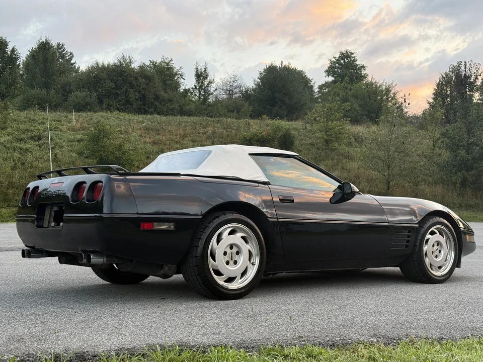 1991 Chevrolet Corvette C4 - Image 5 of 31