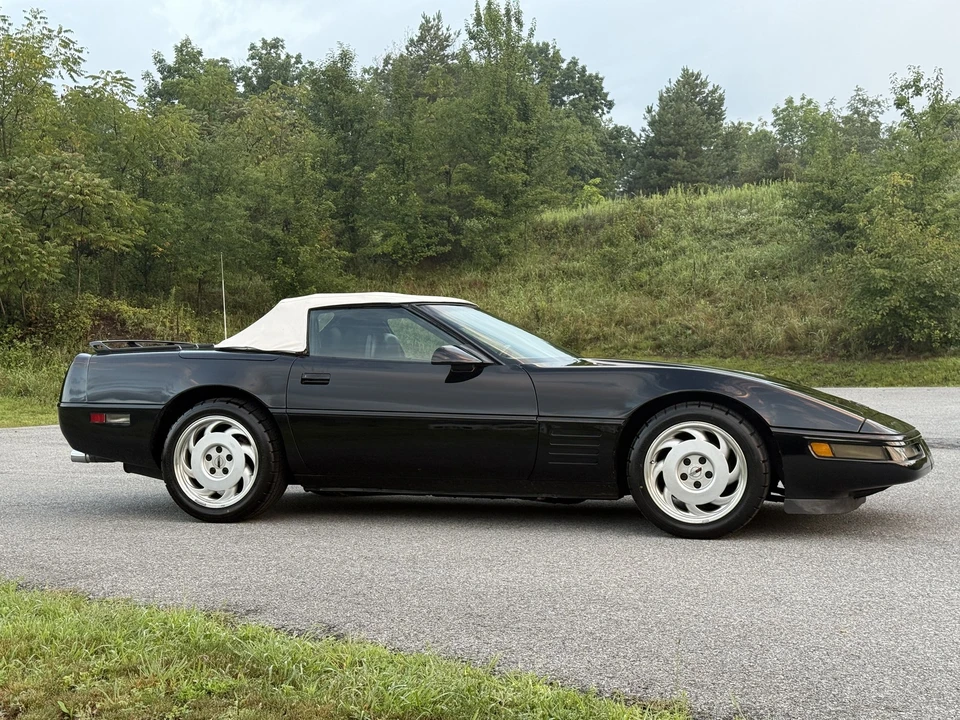 1991 Chevrolet Corvette C4 - Image 4 of 31