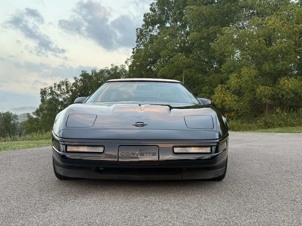 1991 Chevrolet Corvette C4 - Image 2 of 31