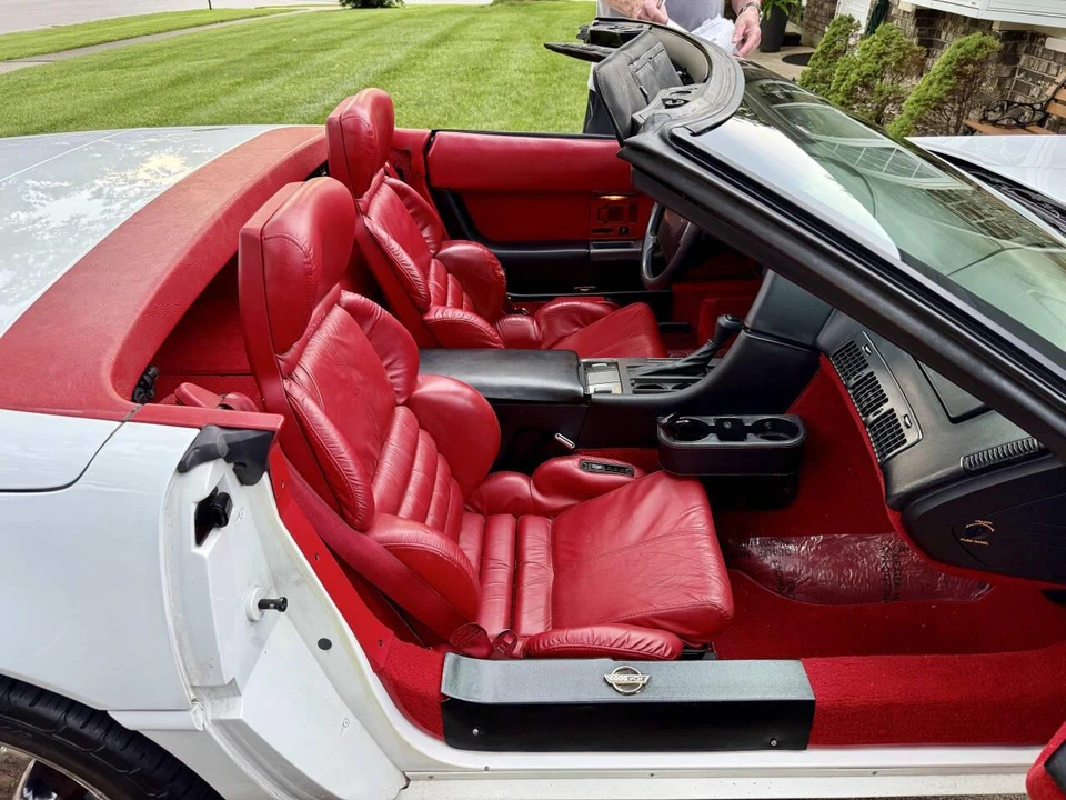 1991 Chevrolet Corvette C4 - Image 22 of 26
