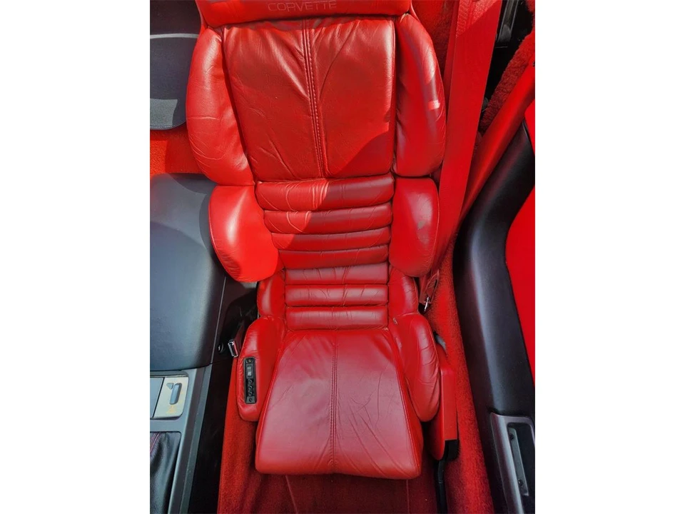 1991 Chevrolet Corvette C4 - Image 29 of 31