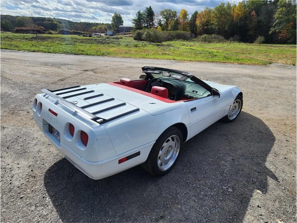 1991 Chevrolet Corvette C4 - Image 10 of 31
