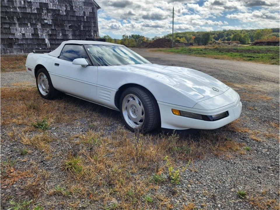 1991 Chevrolet Corvette C4 - Image 2 of 31