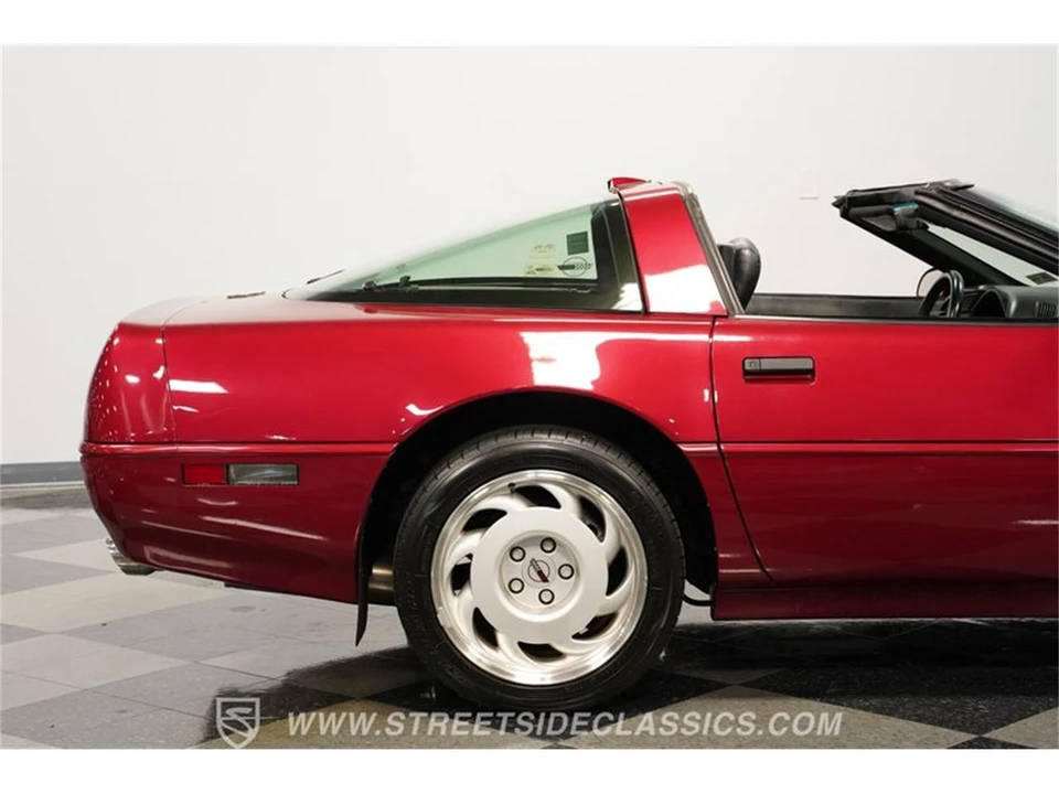 1991 Chevrolet Corvette C4 - Image 28 of 31