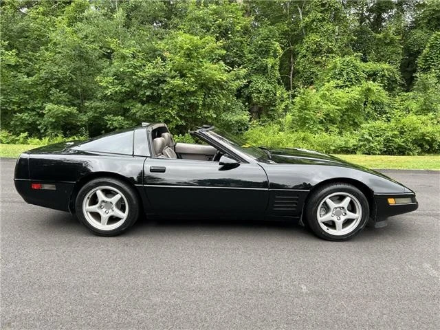 1991 Chevrolet Corvette C4 - Image 17 of 21