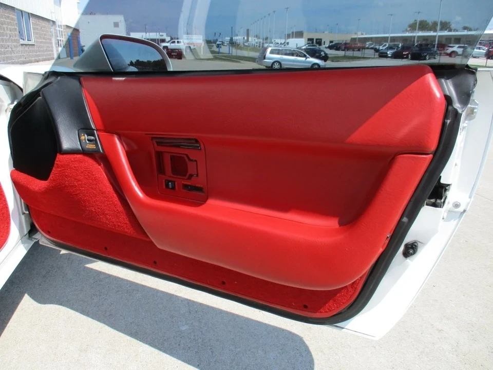 1991 Chevrolet Corvette C4 - Image 20 of 21
