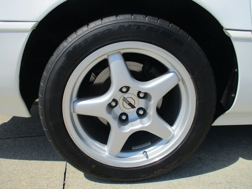 1991 Chevrolet Corvette C4 - Image 17 of 21