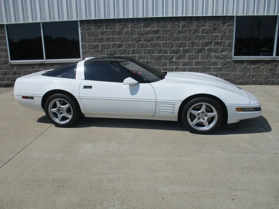 1991 Chevrolet Corvette C4 - Image 7 of 12