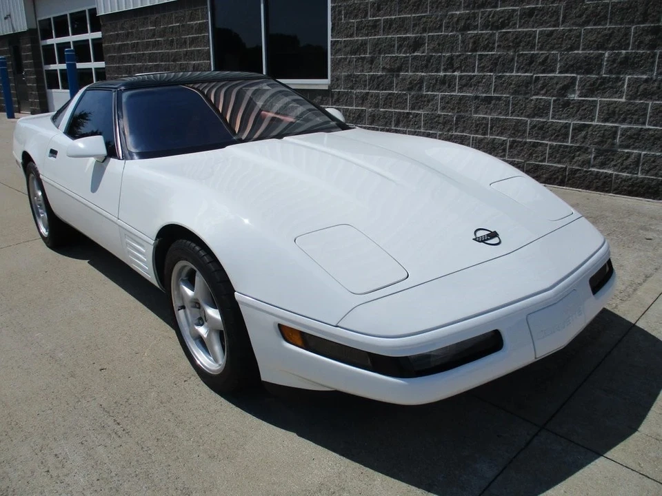 1991 Chevrolet Corvette C4 - Image 4 of 12