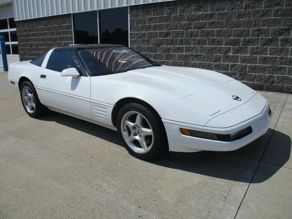1991 Chevrolet Corvette C4 - Image 2 of 12