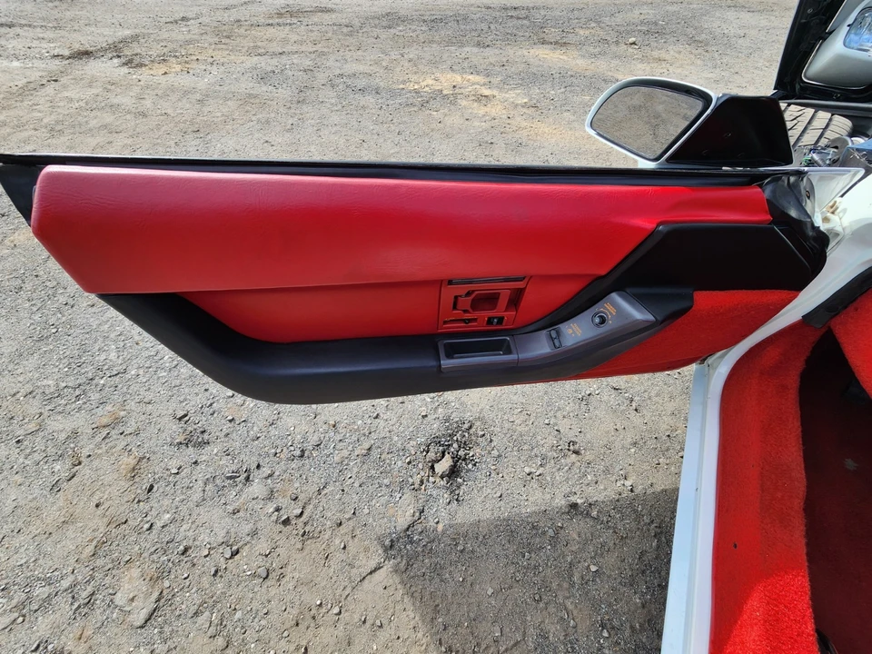 1991 Chevrolet Corvette C4 - Image 29 of 31