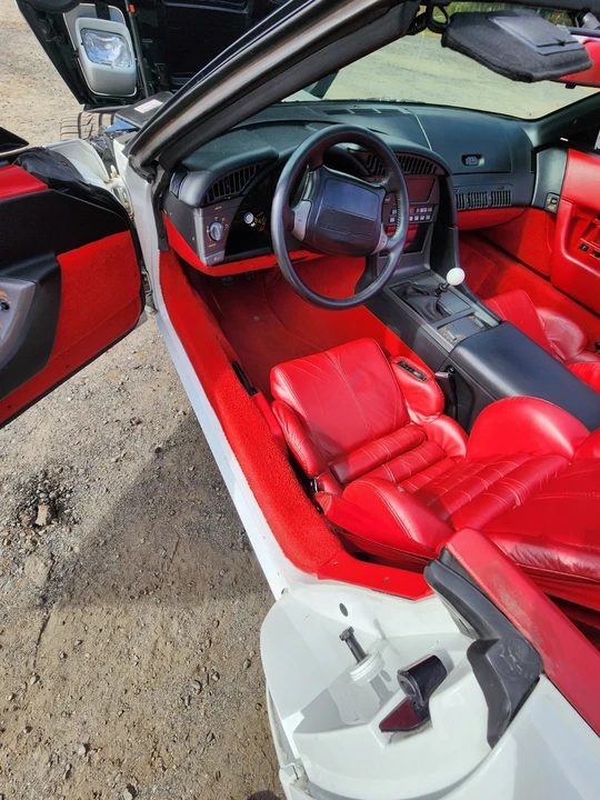 1991 Chevrolet Corvette C4 - Image 28 of 31