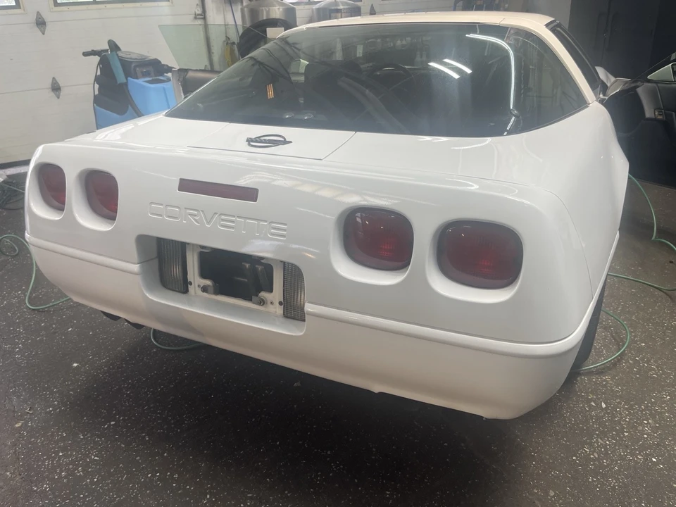 1991 Chevrolet Corvette C4 - Image 9 of 22