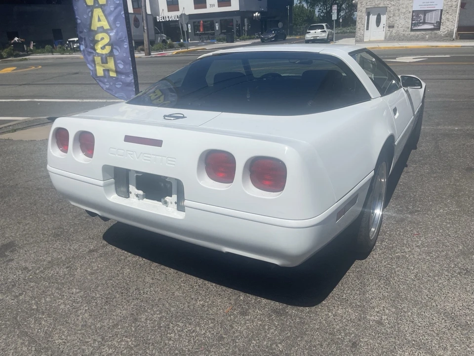 1991 Chevrolet Corvette C4 - Image 11 of 22