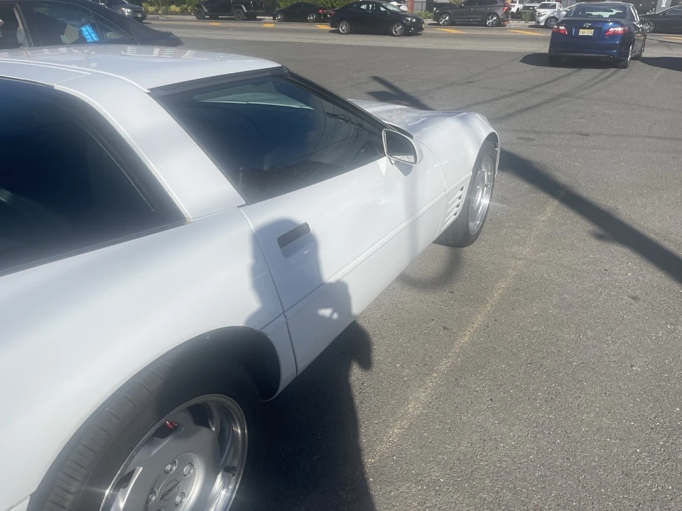 1991 Chevrolet Corvette C4 - Image 7 of 21